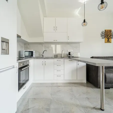 Elko Luxury Maisonette - Private Pool - Sleeps 8 بيت للعطل