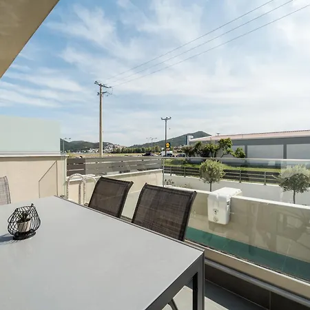 Elko Luxury Maisonette - Private Pool - Sleeps 8 بيت للعطل