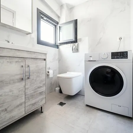 Elko Luxury Maisonette - Private Pool - Sleeps 8 *