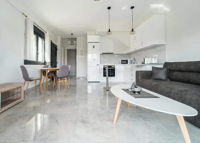 Elko Luxury Maisonette - Private Pool - Sleeps 8 度假居 *